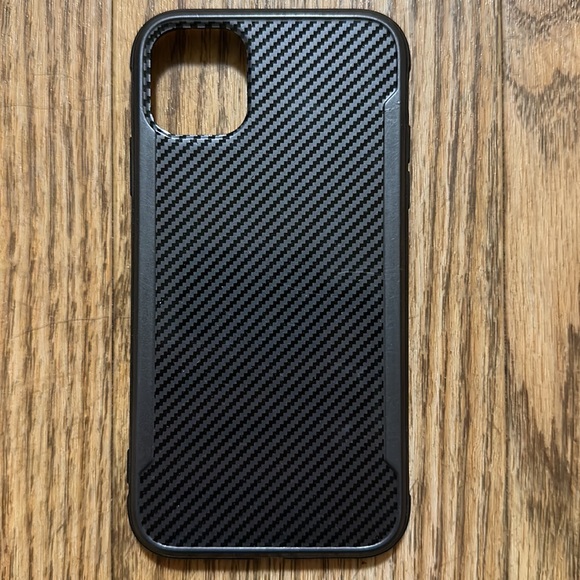 iPhone 11 Red 64GB Unlocked with Case - Picture 10 of 10